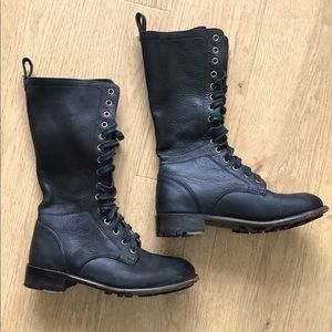 Fluevog “Hedwig” Black Laceup Boots Size 7